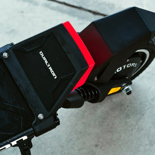 Trottinette Électrique Dualtron Aminia : Rapide et Polyvalente